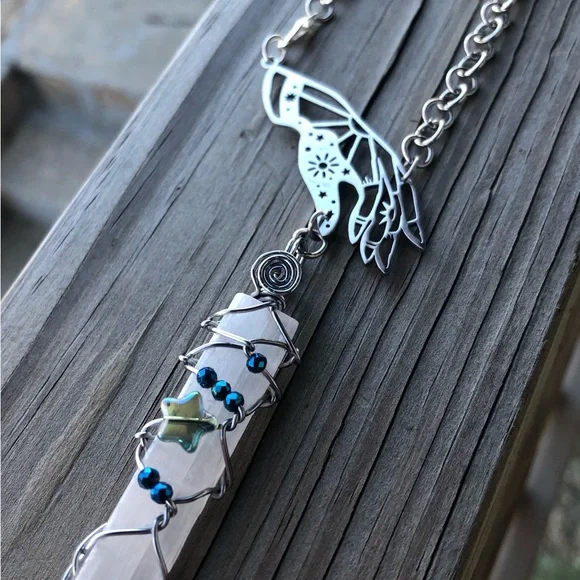 * SOLD * Witchy Hand Selenite Necklace Wire Wrapped - Picture 1 of 13